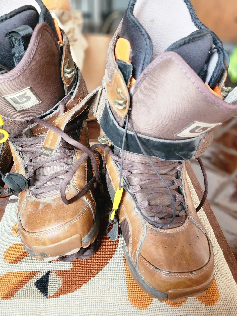 Vintage Y2K Burton Freestyle Leather Snowboard Boots Men's Size 9